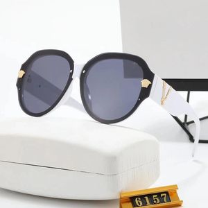 Designer Women Sunglasses Luxury Sunglass Mens Sun Glasses Summer Beach Eyeglasses Goggle Ornamental V Shield Outdoor Glass with Box 236151C