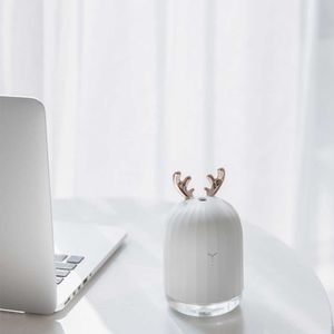 Umidificatori Umidificatore d'aria di cervo bianco Diffusore di aromaterapia ad ultrasuoni con luce notturna a LED colorata Mini USB essenziale per auto