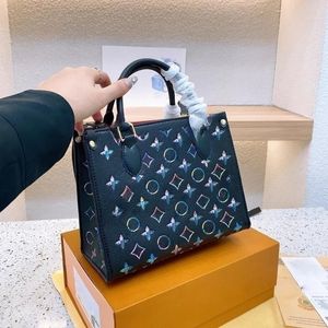 Luxurys Designer Çantaları Orijinal Deri Kadın Çapraz Omuz Çantaları Kozmetik Çanta Çantaları Bir Omuz Crossbody Tag Omuz Alışveriş Çantaları