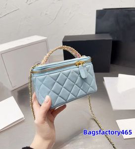 Designer Handbags Highest Bag French Women Believe The Vanity Bag Handbag Sheepskin Boxes Cosmetics Cases Matelasse Gold Hardware Chain Crossbody Shoulder 17CM