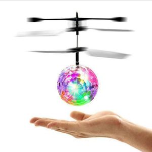 Färgglada mini Shinning LED Drone Light Crystal Ball Induktion Quadcopter Aircraft Drone Flying Ball Helicopter Kids Toys