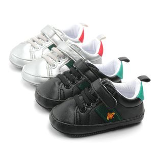 Bebek Ayakkabıları Tasarımcıları Yenidoğan Erkek Kız İlk Yürüteçler Çocuklar Bebekler PU Sneakers 0-18 Ay