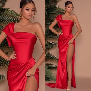 Sexy rote Ballkleider, One-Shoulder-Party-Abendkleider, Faltenschlitz, formelles langes Kleid für besondere Anlässe