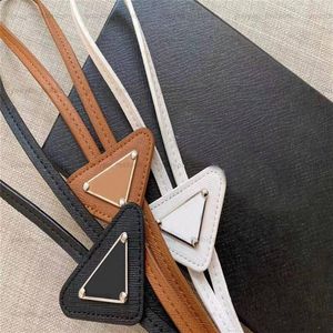 Мужские женщины -дизайнерские дизайнерские галстуки кожаная галстук галстук для мужчин с узорами буквы шейки с твердым коричневым красным белым горе287G