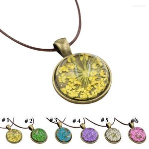 Pendant Necklaces Women Fashion Dried Flower Necklace Natural Pressed Round Chains Jewelry For