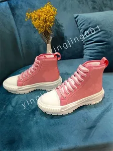 2023 Hot Women's Shoes Four Seasons Cowhide Low Shoes Business Casual Shoes Thick Sole Wear-beständiga herrläderskor