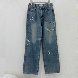 23SS Fw Jeans da donna firmati Pantaloni con lettera Perle Perline Ragazze Cotone High End Milano Runway Brand Vintage Cowboy Capispalla casual Denim Pantaloni lunghi dritti