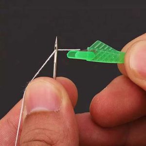 New Fish Type Auto Needle Threader Home Hand Machine Sewing Automatic Thread Device Quickly Auto Needle Threader DIY Sewing Tools