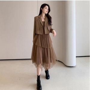 Vestidos de trabalho Design Mulheres coreanas Moda elegante Blazer vintage Duas peças Conjunto avançado de slingdress blazers femme robe vestido de mujer