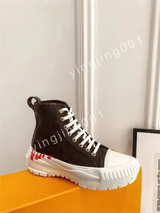 2023 Luxurys Designer Erkek Kadınlar Spor ayakkabıları işletiyor Beyaz Dunks Düşük Skate Platform Ayak