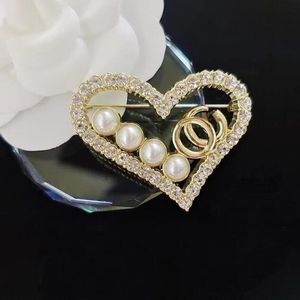 Designer Brand Letter Brooches Geometric Sweater Suit Collar Pin Brooche Fashion Womens Crystal Pearl Rhinestone Brooch Wedding Jewelry 20style