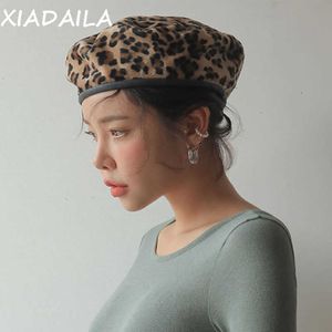Береты, леопардовый берет, женские осенне-зимние шапки для женщин, винтажная плоская кепка художника Boina Feminina, модная шапка с полями из искусственной кожи Z0616