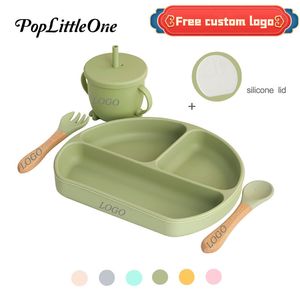 Copos Pratos Utensílios Personalizados 100% silicone de qualidade alimentar talheres de treinamento para bebês com garfos colheres copos de palha e pratos cobertos 230615