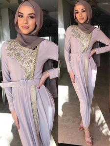 Ubranie etniczne Diamentowa sukienka z koralikami Dubai Kaftan haft plisowany muzułmańskie abayas kobiety swobodne szaty femme caftan islam ubrania z paskiem