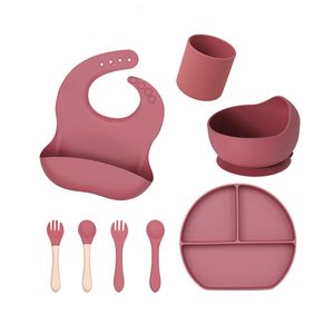 Tazze Piatti Utensili Stoviglie in silicone per bambini integratori forchetta in legno di faggio cucchiaio forchetta in silicone ciotola bavaglino set da pranzo per bambini a tre griglie 230615