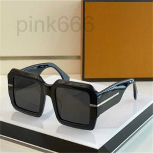 Solglasögon Designer Womens Men Sun Glasses Frame Wide Arms Embellish 0434 Fashion Style Protect Eyes UV400 Lens toppkvalitet med Box PE54