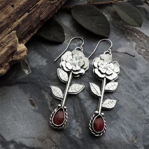 Orecchini Pendenti Vintage Color Argento Intagliato Fiore Leaver Goccia D'acqua In Metallo Intarsiato Con Pietre Rosse Per Le Donne