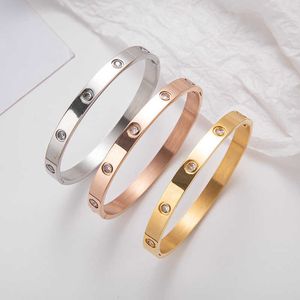 Designer Charm New Titanium Steel Furnace Gold Carter Armband för män och kvinnor Alla hjärtans dag Hot Selling i Indonesien