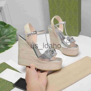 Sandaler Summer Lady Wedges Sandaler Famous Designer Women Sandales Real Leather Fashion Buckle 13cm High Heels T-Strap Woman Sandels J230616