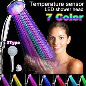 Altri rubinetti Docce Accs Soffione doccia Spruzzatore a pioggia a LED Sensore di temperatura a cambio colore automatico Soffione doccia a risparmio idrico per bagno 230616