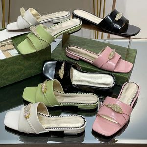 2023 Designer Luxury Pure Color Slides tofflor G Family Womens 100% Leather Outdoor Golden Rhinestone Snakehead Sandaler Lady Wearproof Flat Open Toe Slipper Shoes