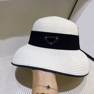 Designerka słomiana kapelusz kobiet mężczyzn czapki wiadrowe czapki słoneczne damskie moda moda swobodne czapki letnie czapka plażowa regulowana luksus p casquette 2306161bf