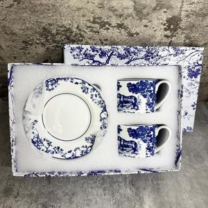 Tassen Untertassen 2 Teile/satz Klassische Super Bone China Kaffee Und Geschirr Teller Gerichte Nachmittag Teetasse Set Trinkgeschirr Mit Geschenk Box