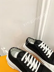 Top Luxurys Color matching casual sneakers black and white round low skateboard shoes sports platform heightening simple all-match