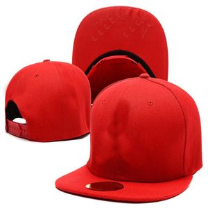 2021 Whole all kinds of ball caps football rugby hats men and women with the same style of baseball caps brand trendy caps30882385