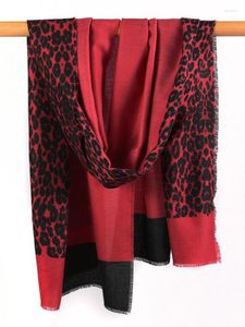 スカーフ女性スカーフ秋の冬の短いタッセル模倣カシミアヘビパターンショールファメールファッション汎用暖かい