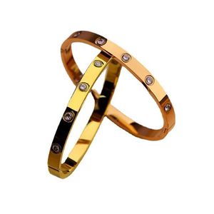 Varumärkesdesigner Carter Nail Fashion Par Gold Love Full Diamond Armband Man Rostfritt Steel Ten Armband Titanium Kvinna med logotyp