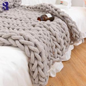 Blankets Ins Nordic Fashion Hand Chunky Knitted Chenille Blanket Thick Yarn Woollike Polyester Bulky Winter Soft Warm 230615