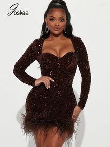 Casual Dresses Jokaa paljetter Feather Hem Party for Women 2023 Elegant Nightclub Outfits Sexig lågklippta långärmad bodycon miniklänning