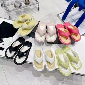 Luxurys Small fragrant wind slippers bread flip-flops summer new style square head clip toe cute chubby toot casual female cloud series