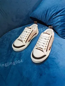 2023 Top Designer Sneakers Timeout Women أحذية عرضية Lady Calfskin White Pattern Shole Retro styles الجودة الكلاسيكية