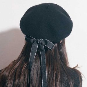 Berets 2022 New Fashion Women Soft Bow Berets Winter Winter Warm Hat Harajuku Wool Beret Hat مع Bowknot Z0616