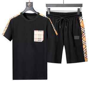 2023 Kaliteli Erkek Trailtsits Setleri Jogger Sweatshirts Spor Spor Takımı Erkek Kadın Kısa Pantolon T-Shirt Pullover Tasarımcı Spor Giyim Seti#019