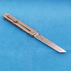 M5301 High Quality High End Folding Knife D2 Satin Tanto Point Blade TC4 Titaniumlegering med kolfiberhandtag Bollbärande snabba EDC -fickknivar