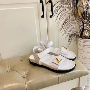 Summer Beach Sandals Leather Platform Slippers Woven Patch Luxury Designer Shoes Channel Women's Flats Slide 35-42