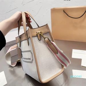 2023 Luxurys Designers Bags Kadınlar Deri Naylon El çantası satmalı Lady Cross Vücut Zinciri Para Çanta Tote