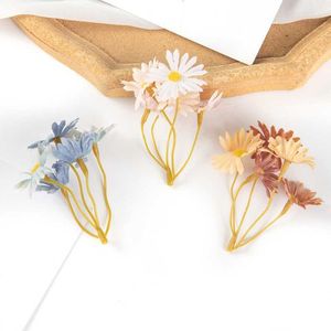Dried Flowers 10PCS Artificial Mini Wedding Bouquet Silk Daisy Christmas New Year Decorations for Home Scrapbook Needlework Candy Box