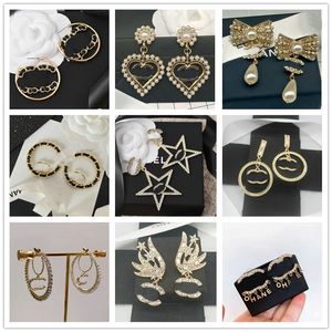 Modedesigner örhängen kvinnor örhängen pärla smycken guld bokstäver hoop örhänge diomond bröllop