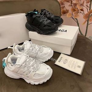 2023 Designer de marca de luxo homens mulheres sapatos casuais Track 3 3.0 Tênis triplo branco preto Tênis de couro Tess Trainer Nylon Estampado Plataforma sapatos de trilha B5