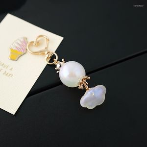 Keychains Luxury Imititation Pearl Beads Cloud Resin Key Ring Chains Holder Tassel Bag Buckle Pendant For Car Keyrings X218