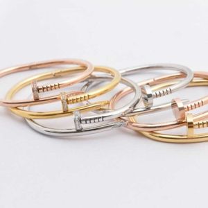 Designer charm Nail Bracelet Simple Style New Korean Fashion Ring Female Screw Jewelry Star Multiple Colors Available as Gift With logo