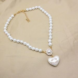Fashion Pearl Necklace Luxury Designer Pendant Necklaces women vintage brand Jewelry party heart pendants necklaces fancy dress chain exquisite jewellery gift
