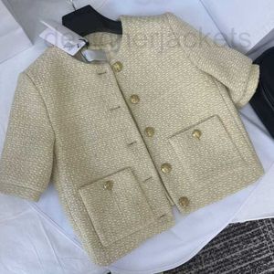 Kurtki damskie projektantka 2023 Nowa wiosenna marka OOTD Fashion Fashion Mode metalowa klamra Tweed Casual Coat Casual Cardigan Birthday Day's Day Prezent Trky