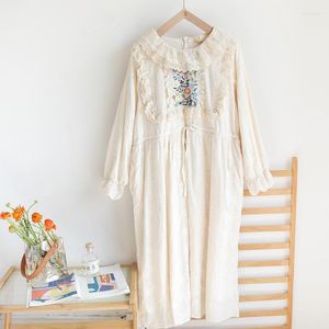 Casual Dresses Spring Autumn Women Sweet Mori Kei Girl Flower Embroidered Lace Patchwork Loose Plus Size Comfortable Cotton Fleece Dress