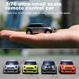 Diecast Model Turbo Racing 1 76 RC CAR MINI MINI FULL比例VTシステムリモートパテントを使用していない子供と大人向けの電子レースおもちゃ230616