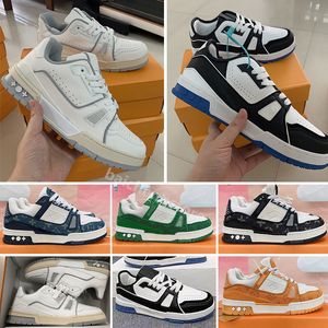 Tasarımcı Ayakkabı Logosu Kabartmalı Eğitmen Spor Sneaker Sky Mavi Siyah Kırmızı Denim Üçlü Beyaz Gri Pembe Erkekler Sıradan Spor ayakkabılar düşük lüks moda kadın eğitmenler EUR 36-45 B5